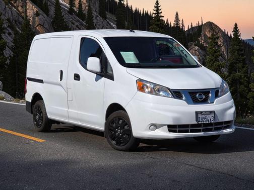 2020 Nissan NV200 SV
