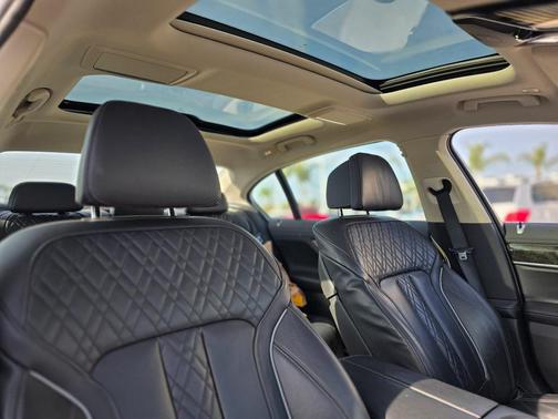 2022 BMW 750 i xDrive