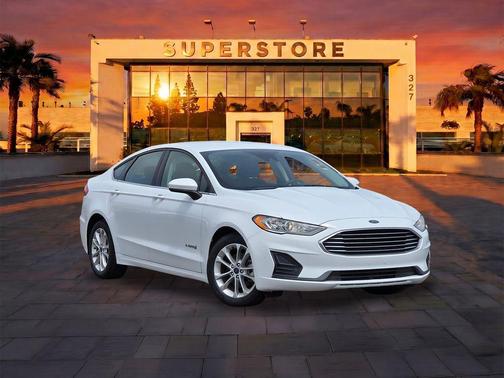 Oxford White 2019 Ford Fusion Hybrid SE