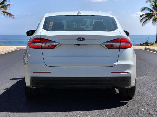 Oxford White 2019 Ford Fusion Hybrid SE