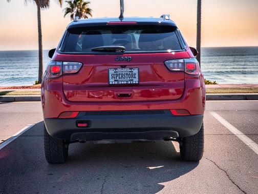 Red Hot Pearlcoat 2025 Jeep Compass Trailhawk
