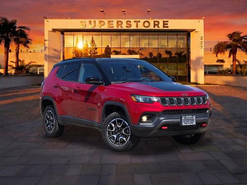 Red Hot Pearlcoat 2025 Jeep Compass Trailhawk