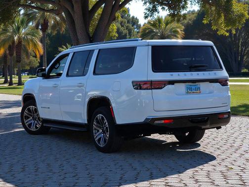 2024 Jeep Wagoneer L Series II 4x4