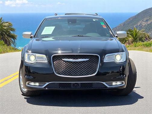 2016 Chrysler 300C Platinum