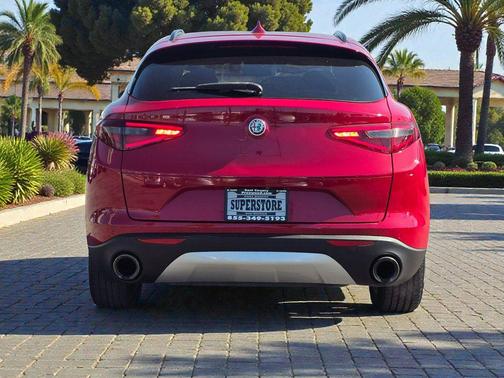 2018 Alfa Romeo Stelvio Sport