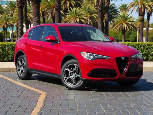 2018 Alfa Romeo Stelvio Sport