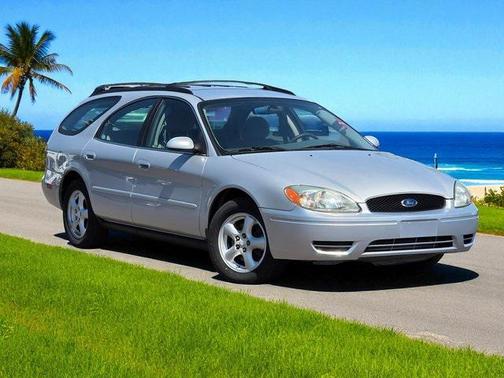 2004 Ford Taurus SE