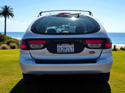 2004 Ford Taurus SE