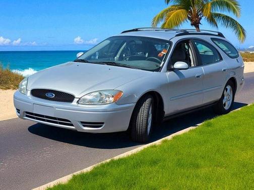 2004 Ford Taurus SE