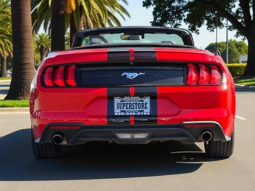 2022 Ford Mustang EcoBoost Premium