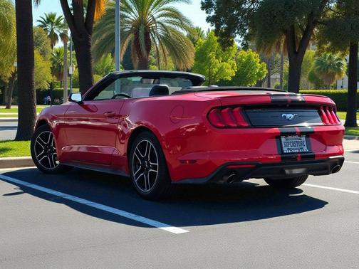 2022 Ford Mustang EcoBoost Premium