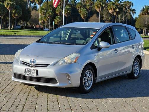 2014 Toyota Prius v Two