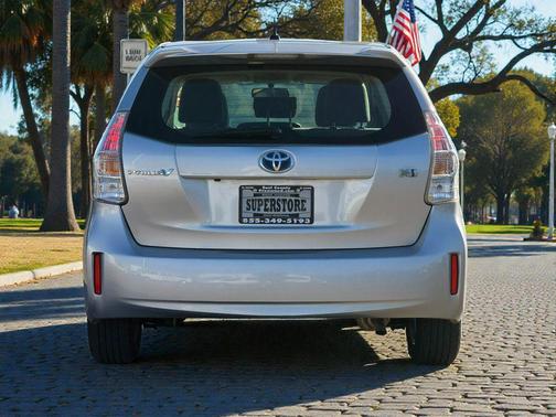 2014 Toyota Prius v Two