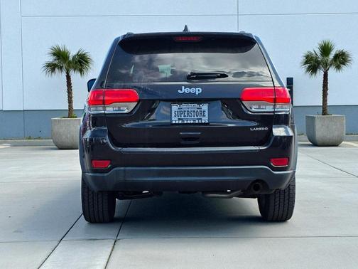 2015 Jeep Grand Cherokee Laredo