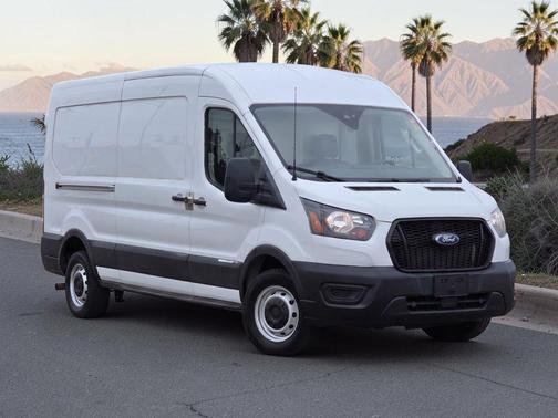 Oxford White 2022 Ford Transit-250 Base