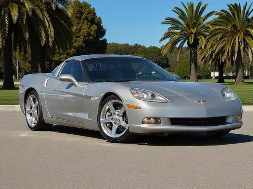Machine Silver Metallic 2005 Chevrolet Corvette Base
