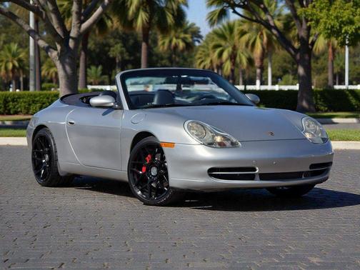 2000 Porsche 911 Carrera (M6)