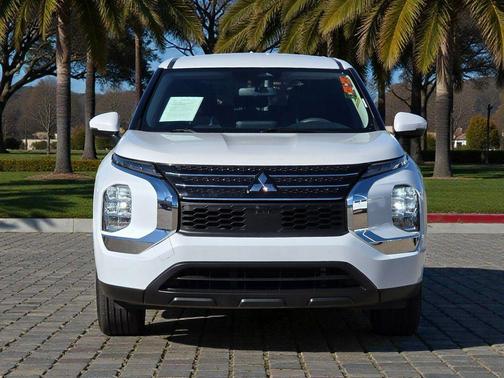 2022 Mitsubishi Outlander ES 2.5 2WD