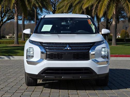 2022 Mitsubishi Outlander ES 2.5 2WD