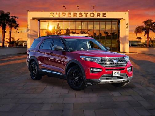 Rapid Red Metallic Tinted Clearcoat 2020 Ford Explorer XLT