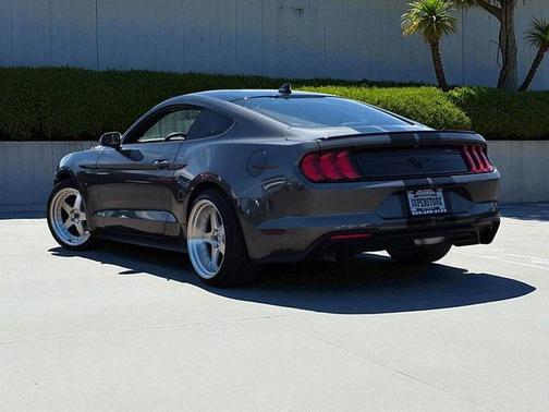 2020 Ford Mustang EcoBoost