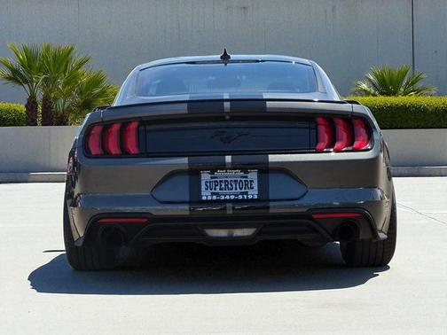 2020 Ford Mustang EcoBoost