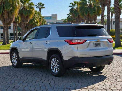 2021 Chevrolet Traverse LT Cloth