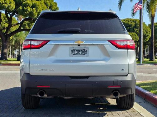 2021 Chevrolet Traverse LT Cloth