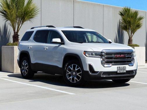 2023 GMC Acadia FWD SLT