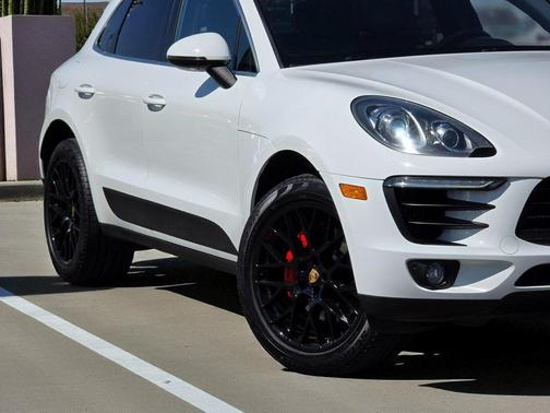 2016 Porsche Macan S