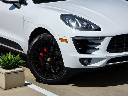 2016 Porsche Macan S