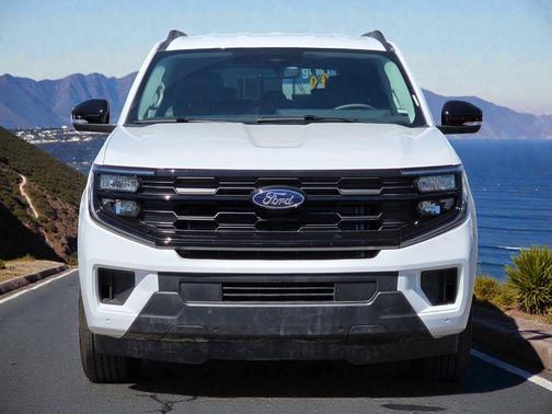 Oxford White 2026 Ford Expedition Max Active 4x4