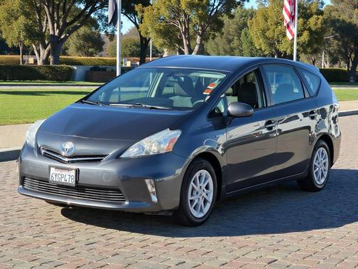 2013 Toyota Prius v Three