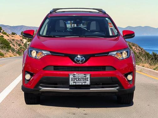 Barcelona Red Metallic 2016 Toyota RAV4 XLE