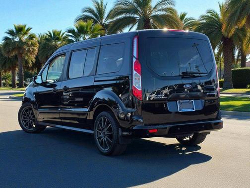2019 Ford Transit Connect Titanium w/Rear Liftgate