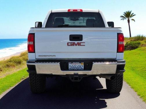 2017 GMC Sierra 2500 Base