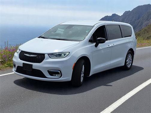 2025 Chrysler Pacifica L