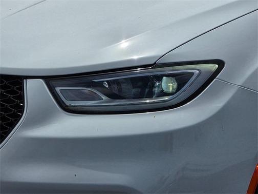 2025 Chrysler Pacifica L