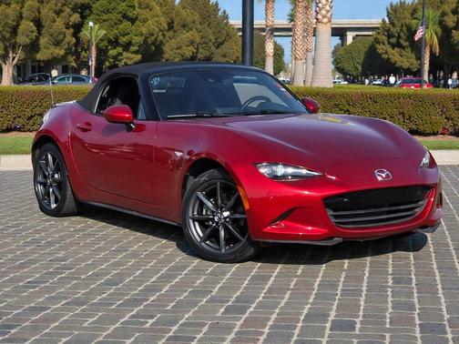 2016 Mazda MX-5 Miata Grand Touring