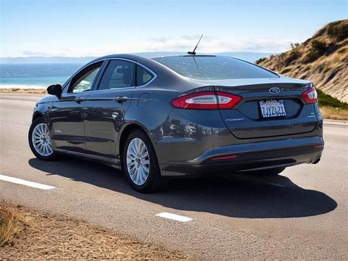 2015 Ford Fusion Hybrid SE