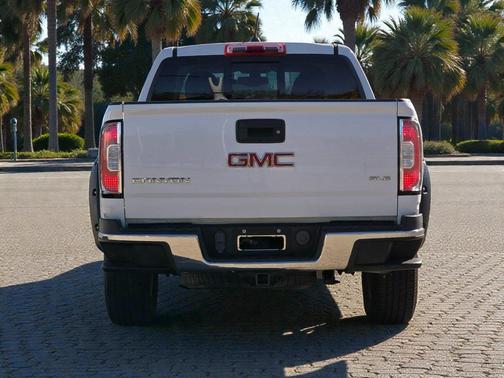 2017 GMC Canyon SLE