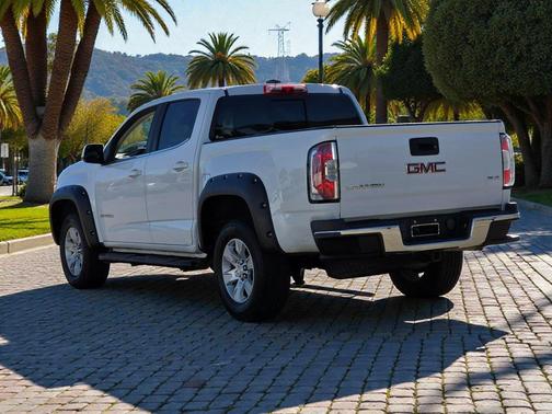 2017 GMC Canyon SLE