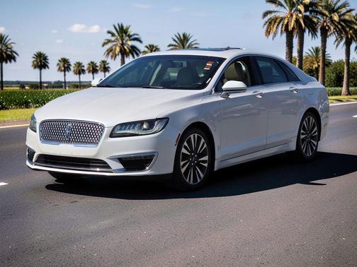White Platinum Metallic Tri-Coat 2018 Lincoln MKZ Reserve I