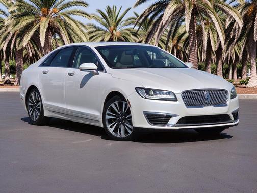 White Platinum Metallic Tri-Coat 2018 Lincoln MKZ Reserve I