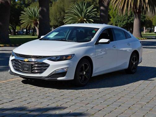2022 Chevrolet Malibu FWD LT