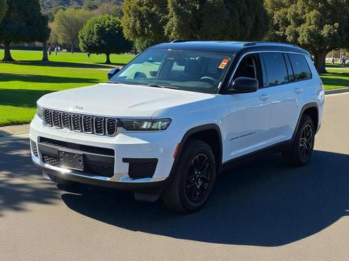 2023 Jeep Grand Cherokee L Laredo