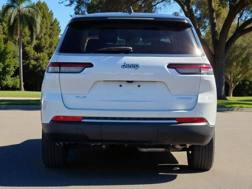 2023 Jeep Grand Cherokee L Laredo