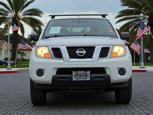 2016 Nissan Frontier SV