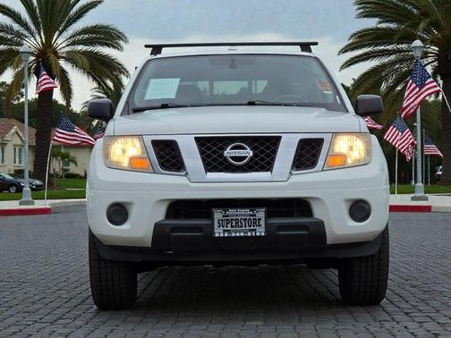 2016 Nissan Frontier SV