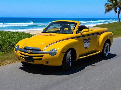 2005 Chevrolet SSR Base